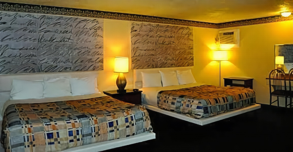 Bedroom 4, Travelers Inn Manteca, San Joaquin