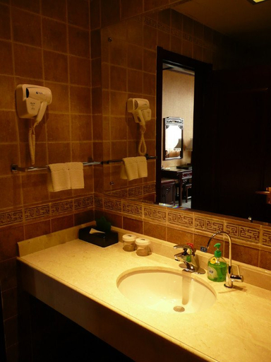 Bathroom 2, San Xian Shan Hotel, Yantai