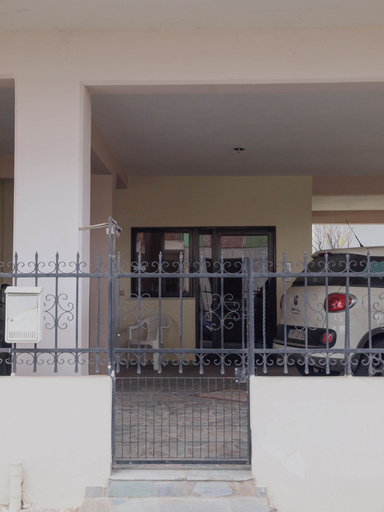 Others 5, Charming Trikala Apartment With Garden & Central Heating, Thessaly