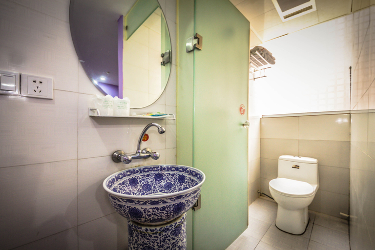 Bathroom 4, Hongshun Business Hotel, Fuzhou