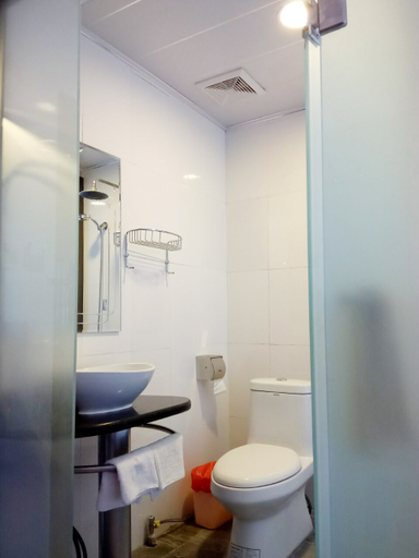 Bathroom 3, Jiuquan Business Hotel, Jiuquan