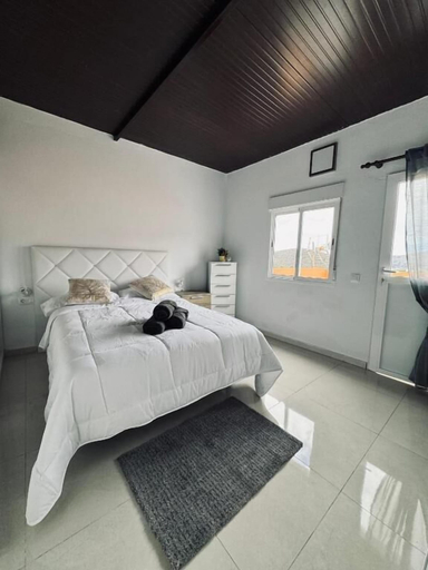 Room 3, Avenida 52, Santa Cruz de Tenerife