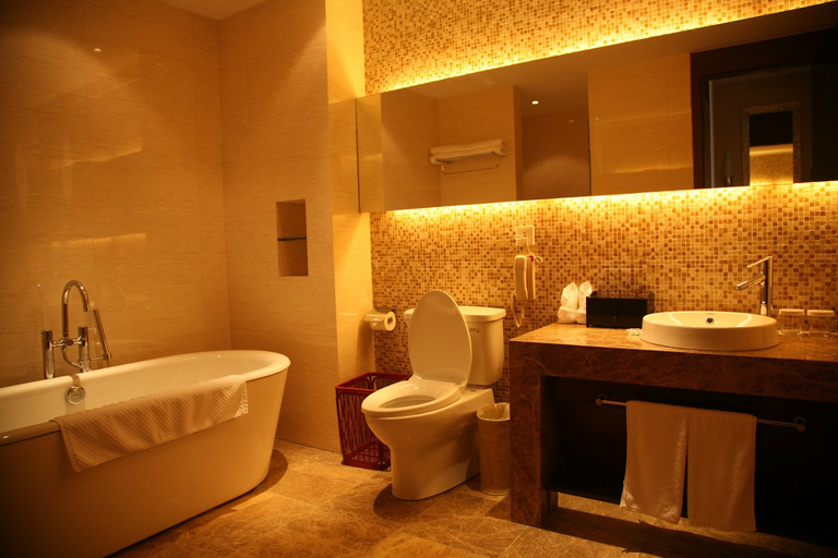 Bathroom 2, Liyang Palace International Hotel, Changzhou