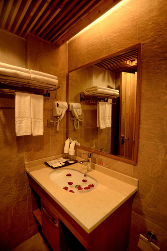 Bathroom 2, Gurixin Hostel, Lijiang