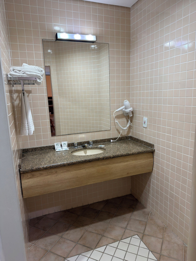 Bathroom 4, Ingleses Praia Hotel, Florianopolis