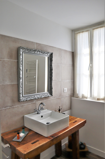 Bathroom 3, L'Auberge du Croissant, Indre-et-Loire