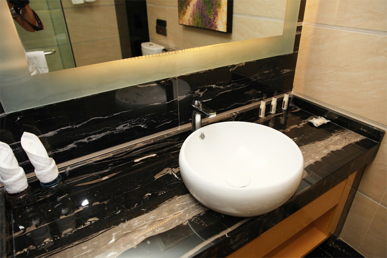 Bathroom 4, Lavande Hotel (Chengdu University of Technology Subway Station), Chengdu