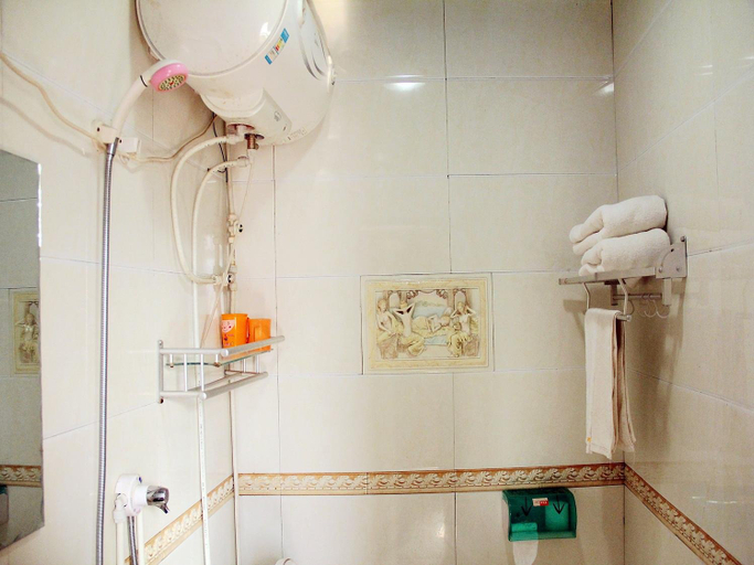 Bathroom 2, Jiahao Business Inn, Liaocheng