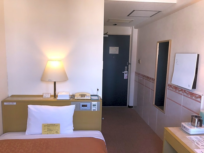 Bedroom 3, Tokuyama Dai-Ichi Hotel, Shūnan