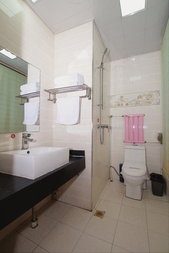 Bathroom, Xinheyuan Hotel, Baiyin