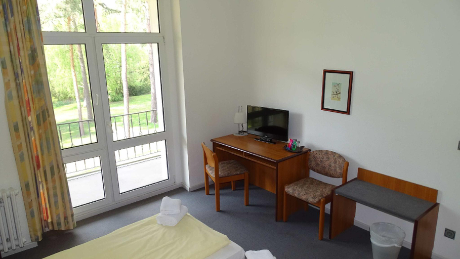 Bedroom 4, Teikyo Berlin - Hotel am Zeuthener See, Berlin