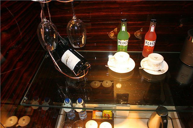 Food & Drinks