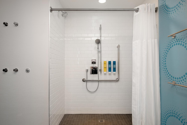 Bathroom 4, Tru By Hilton Gananoque, On, Leeds and Grenville