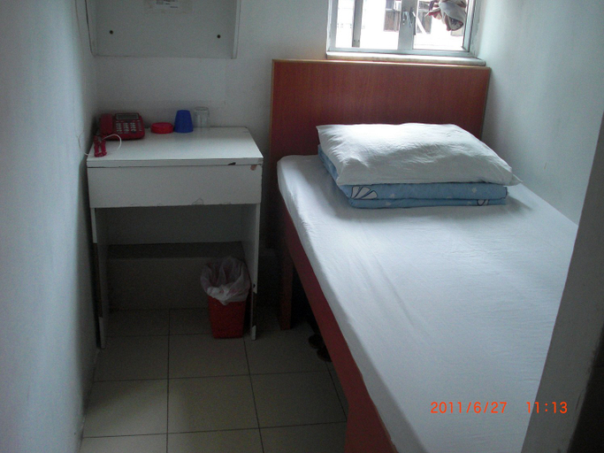 Bedroom 2, Man Hing Lung Hotel, Kowloon