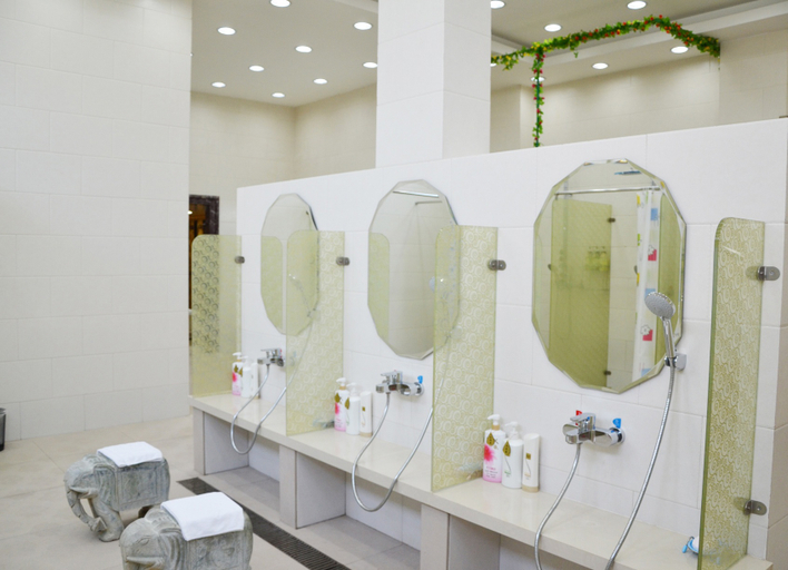 Bathroom 5, Hanting Hotel Beijing Yansha Embassy District Maizidian Street, Beijing