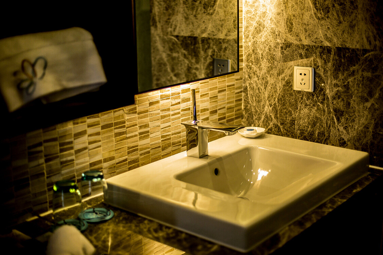 Bathroom, オーシャンビュースイートリゾートホテル, Hainan