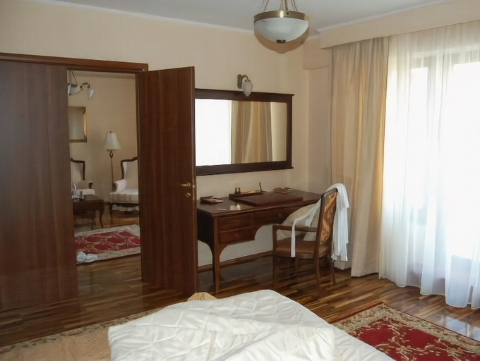 Bedroom 2, The Elite Oradea S Legendary Hotel, Oradea