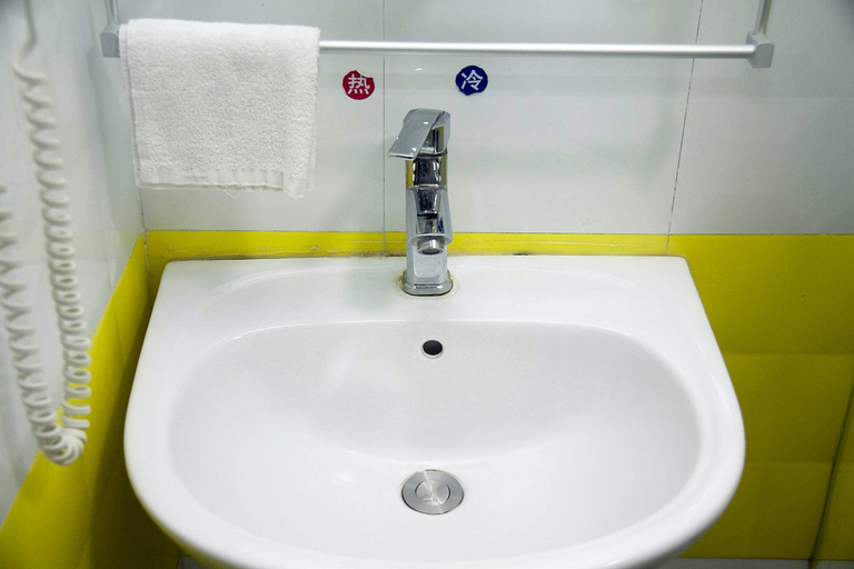 Bathroom 2, Rest Motel(Yancheng Tongma Store), Yancheng