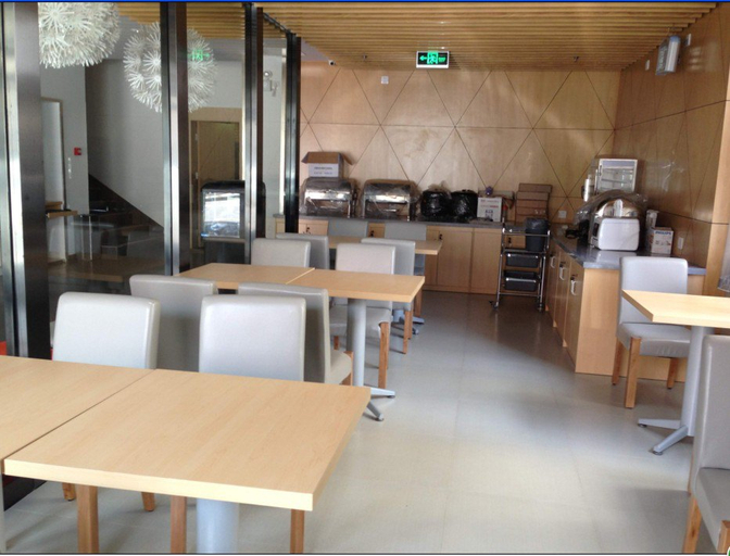 Food & Drinks 4, Hanting Hotel Qingdao Railway Station West Square, Qingdao