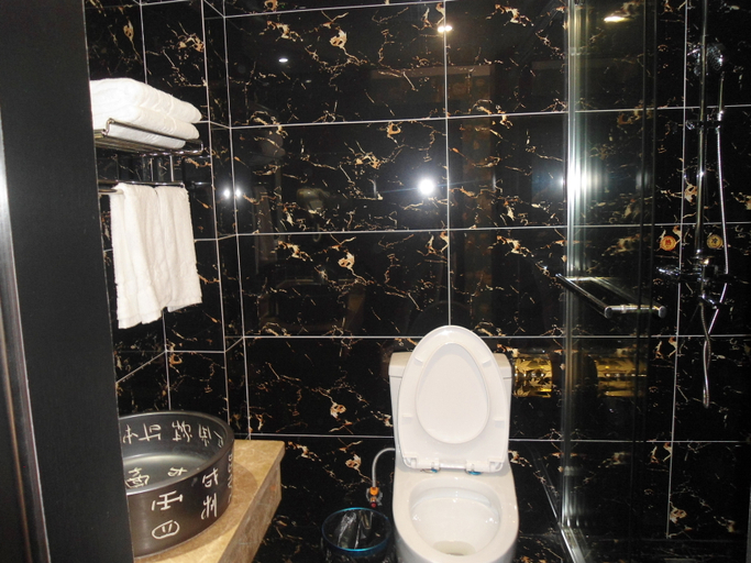 Bathroom, Jingning Lanting theme hotel, Lishui