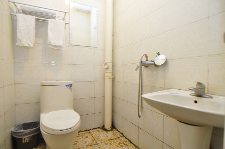 Bathroom, Hengxin Hotel, Kunming