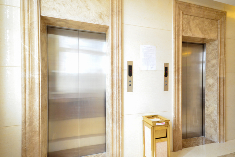 Others 4, Shuang Bai Hotel, Chuxiong Yi
