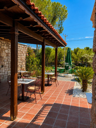 Outdoor dining 5, Atiye Hanım Konağı, Ayvalık
