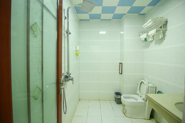 Bathroom 3, Lanhuwan Business Hotel, Haikou