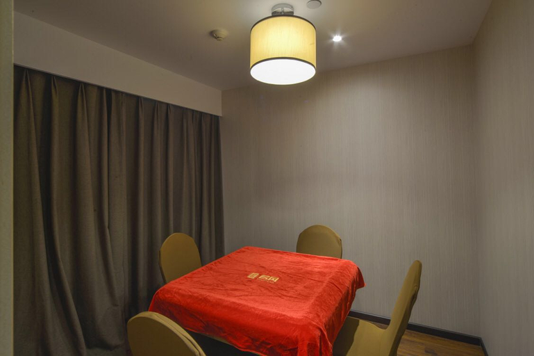 Others 4, Jinyi Executive Apartment, Chongqing