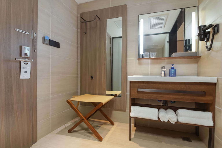 Bathroom 4, Hanting Hotel Anqing Wuyue Plaza, Anqing