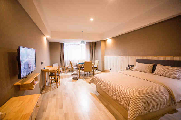 Bedroom, Shankee Tea Style Hotel (Mangshi Street), Dehong Dai and Jingpo