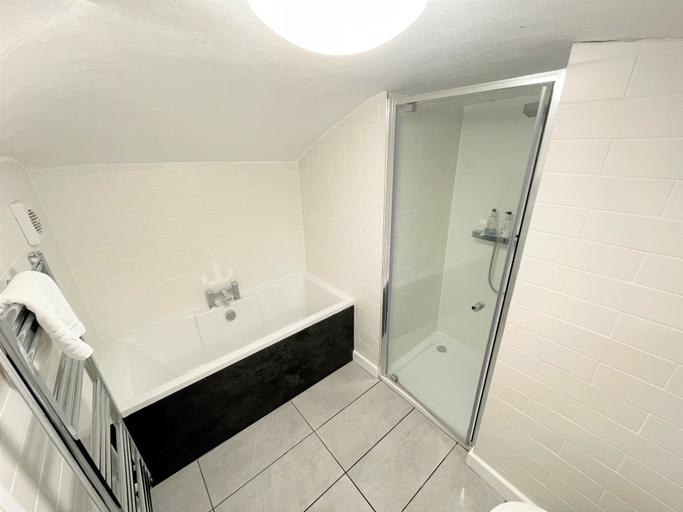Bathroom, コンテンポラリー ガーデン フラット イン クリフトン, Bristol