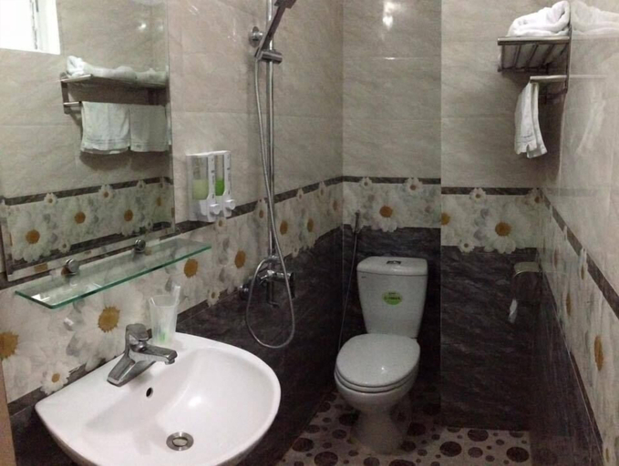 Bathroom 3, Hotel Hai Au, Ba Vi