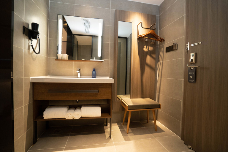Bathroom 3, Hanting Hotel Jining Rencheng Avenue, Jining