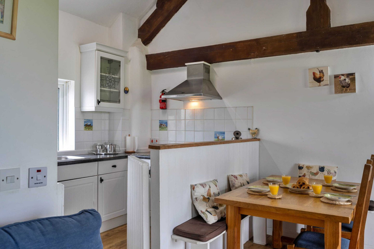 Dining, Romantic Lyme Regis Couple's Hideaway, Cornwall