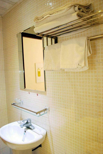 Bathroom, Komi Hotel (Beijing Wendu Water City), Beijing