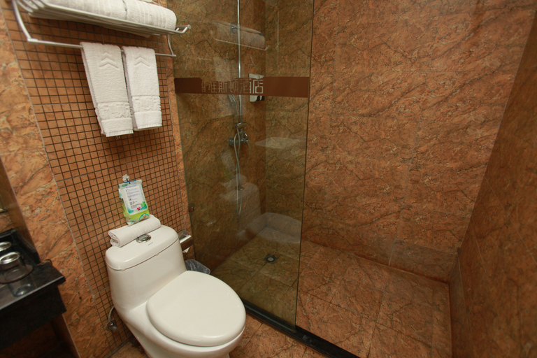 Bathroom 2, Westworld Hotel (Chengdu Panda Base Longtan Industrial Park), Chengdu