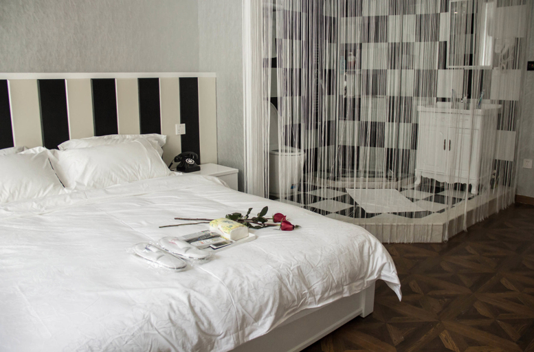 Bedroom 5, ZhiAi Couple-themed hotel, Jiaxing