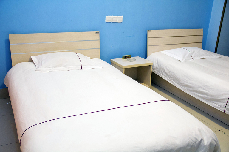 Bedroom 2, linquxianyijiakuaijiejiudian, Weifang
