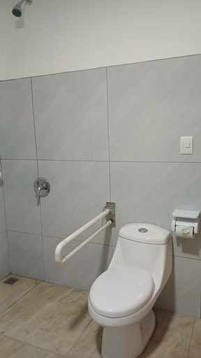 Bathroom 3, Casa Curre Monteverde, Abangares