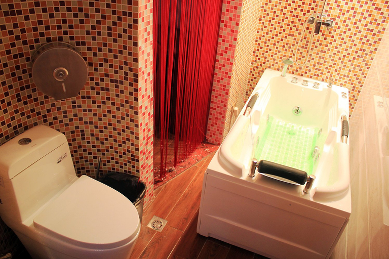 Bathroom 5, Hangzhou Youcaihua Inn, Hangzhou