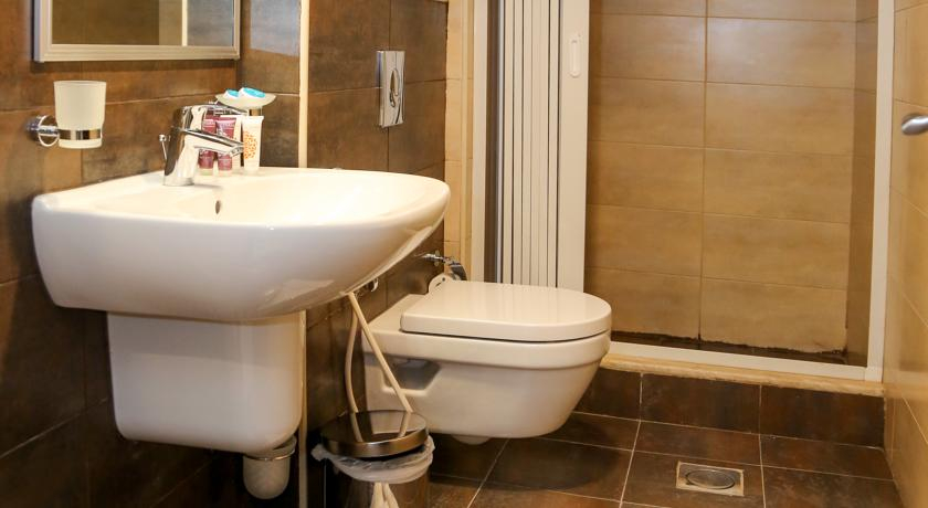 Bathroom 5, City Tower Hotel, Aqaba
