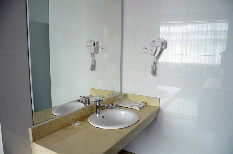 Bathroom 3, Jun Hotel Guangdong Shenzhen Dapeng New District Kuiyong Street Office, Shenzhen