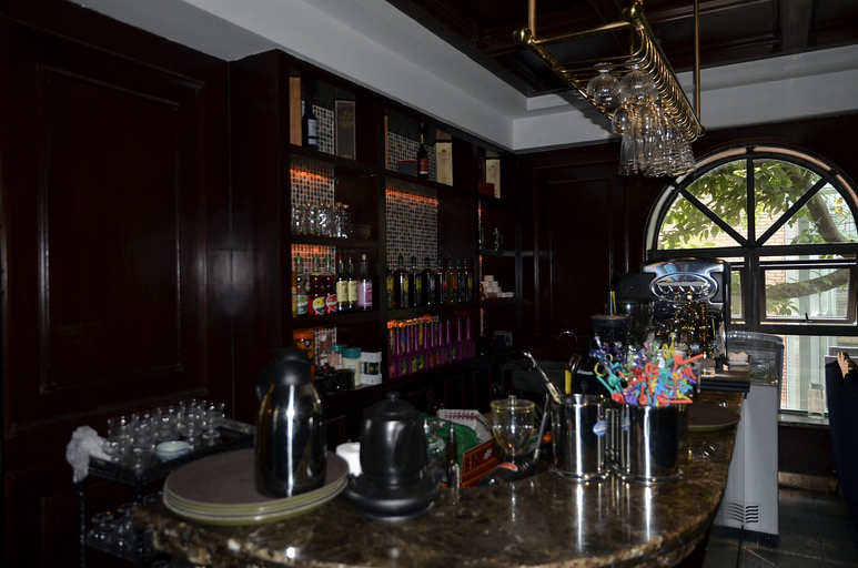 Food & Drinks, Bamboo House, Suining