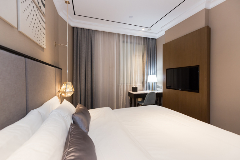 Bedroom 2, Yitel Premium Shanghai Nanjing West Road, Shanghai