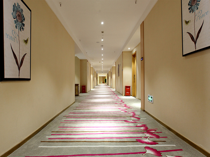 Others 4, A Fortune Hotel, Guang'an