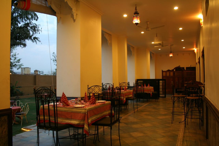 Food & Drinks 5, Pratap Palace, Chittaurgarh