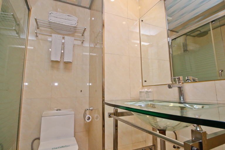 Bathroom, ナンファンホテル（）, Xi'an