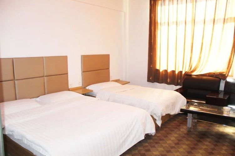 Bedroom 2, Runjie Hotel, Jinan