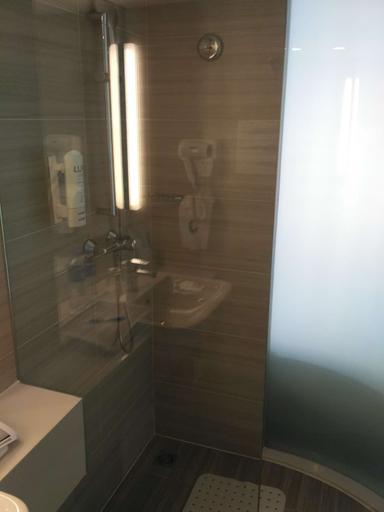 Bathroom 4, Holiday Inn Express CHENGDE DOWNTOWN by IHG, Chengde